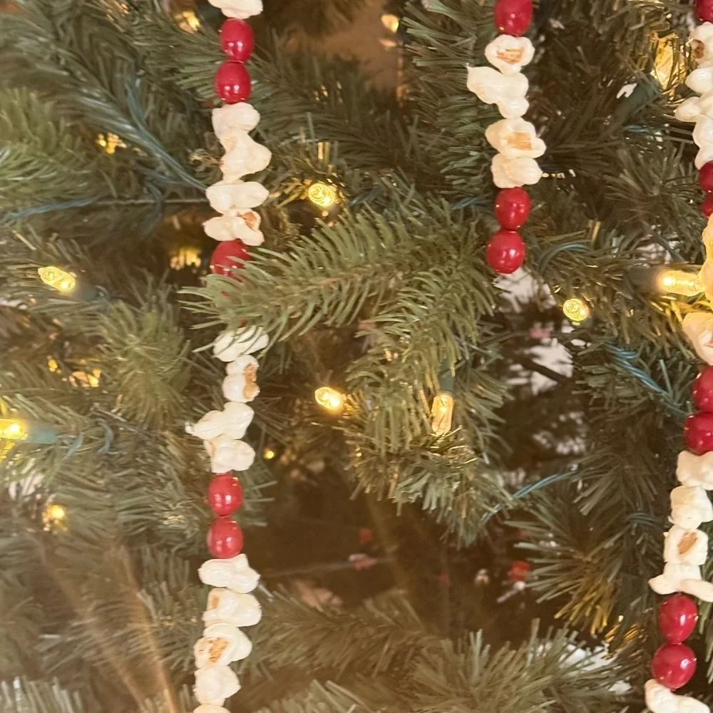 Vintage 1984 Festive Red and White Holiday Popcorn Garland 74 inches long